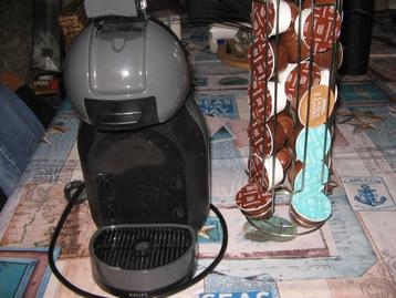 koffiemaker dolce gusto met cuphouder beschikbaar voor biedingen