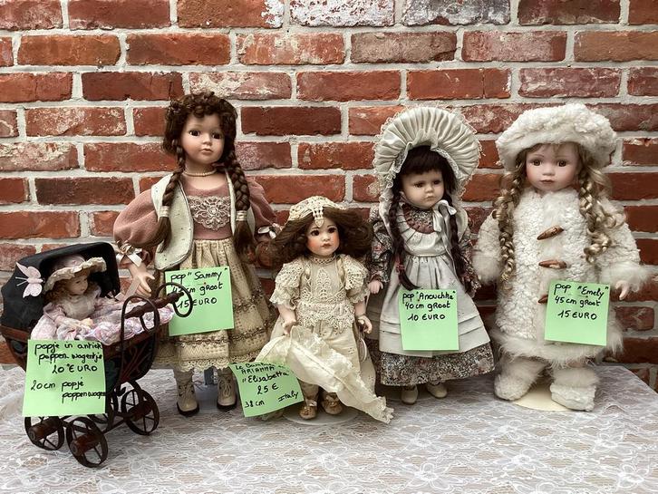 PORSELEINEN POPPEN VERZAMELEN / ZEER NETJES EN GOEDKOOP !, Collections, Poupées, Comme neuf, Poupée, Enlèvement