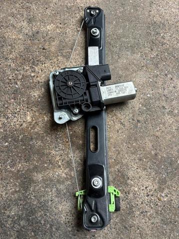 BMW * Volledige achterruitheffer * Bestuurderszijde beschikbaar voor biedingen