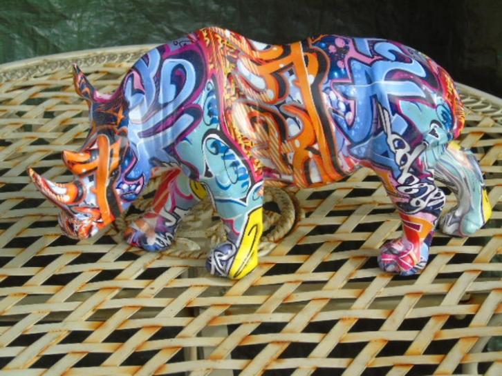 Een neushoorn in harskleuren van moderne kunst.., Antiek en Kunst, Kunst | Schilderijen | Modern, Ophalen