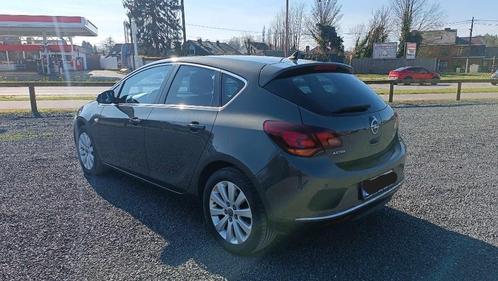 OPEL ASTRA 1.6 DIESEL 110PK EURO 6B. 5700 €, Auto's, Opel, Particulier, Astra, ABS, Airbags, Bluetooth, Centrale vergrendeling