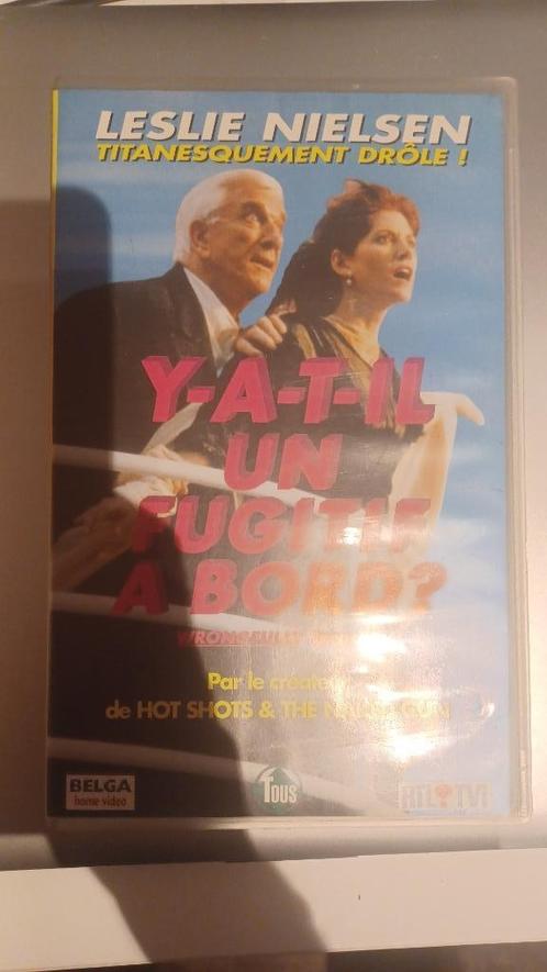 VHS Y a-t-il un fugitif à bord?, CD & DVD, VHS | Film, Utilisé, Comédie, Tous les âges, Enlèvement ou Envoi