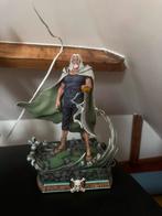 Silvers Rayleigh sur socle, Enlèvement ou Envoi, Comme neuf, Humain