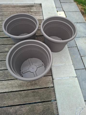 4 pots de fleurs diamètre 50 cm neufs beschikbaar voor biedingen