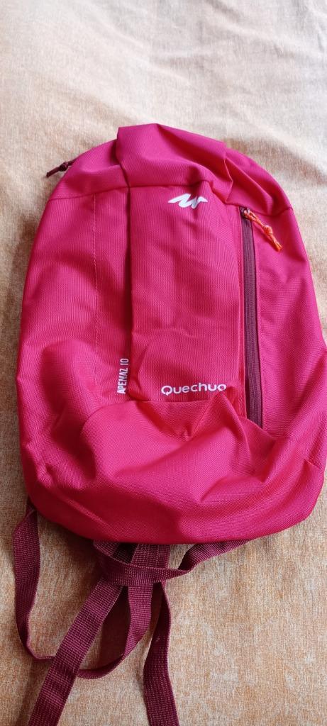 Kleine rugzak NIEUW paars/kersenkleur. 3€!, Handtassen en Accessoires, Tassen | Rugtassen, Zo goed als nieuw, Overige merken, Ophalen