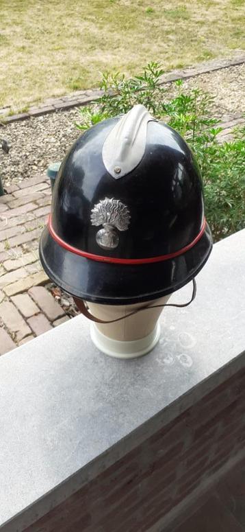 Rijkswachthelm beschikbaar voor biedingen