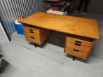 Houten bureau, Huis en Inrichting, Bureaus, Ophalen, Zo goed als nieuw, Bureau