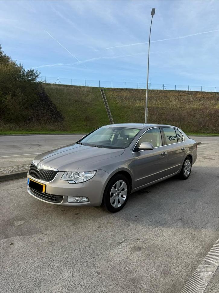 SKODA SUPERB ELEGANCE, Autos, Skoda, Particulier, Superb, Airbags, Air conditionné, Alarme, Bluetooth, Feux de virage, Ordinateur de bord