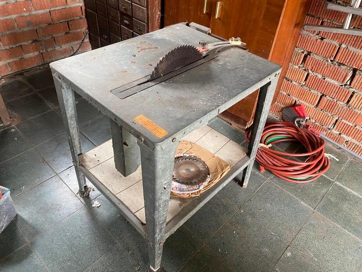 Zaagtafel, Doe-het-zelf en Bouw, Gereedschap | Zaagmachines, Zo goed als nieuw, Cirkelzaag, Ophalen