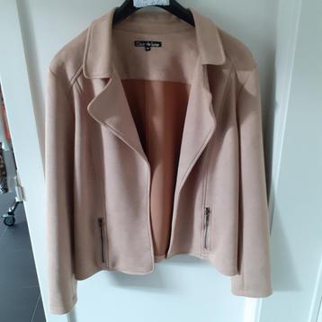 CLAIRE DE LUNE Middenbruin vestje Maat: 46 Prijs: € 3 beschikbaar voor biedingen