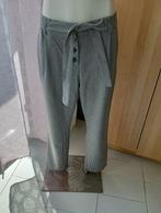 46 Pantalon "Carrot", Kleding | Dames, Broeken en Pantalons, Ophalen of Verzenden