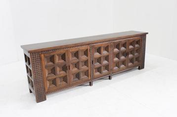 Vintage Spaans Brutalist Sideboard dressoir beschikbaar voor biedingen