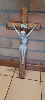 Crucifix, Ophalen, Gebruikt