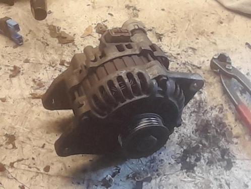 Dynamo van een Mazda 323, Auto-onderdelen, Motor en Toebehoren, Mazda, Gebruikt, 3 maanden garantie, Ophalen of Verzenden