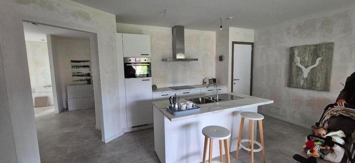 Splinternieuwe keuken met eiland uit demo appartement, Huis en Inrichting, Keuken | Complete keukens, Nieuw, Overige typen, Wit