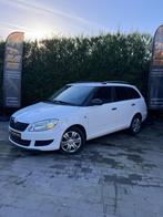 Skoda Fabia 2014, Auto's, Voorwielaandrijving, Euro 5, Stof, Zwart