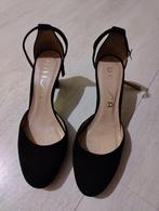 chaussures noires à talons, Insua, Zo goed als nieuw, Zwart, Pumps
