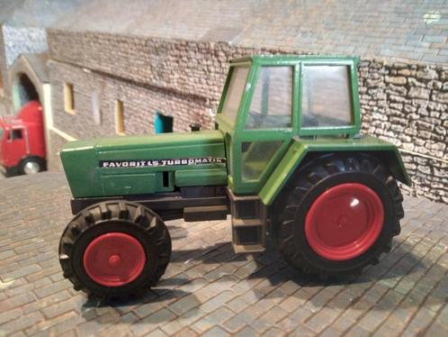 Trekker Fendt Favorit Turbomatik N2 - Cursor, Hobby en Vrije tijd, Modelauto's | 1:43, Gebruikt, Tractor of Landbouw, Overige merken