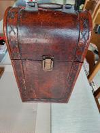 Rustiek flessenkistje, Enlèvement