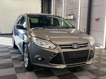 Ford Focus 1.6i benzine bj. 2013 199000km Euro 5 MOTORSCHADE beschikbaar voor biedingen