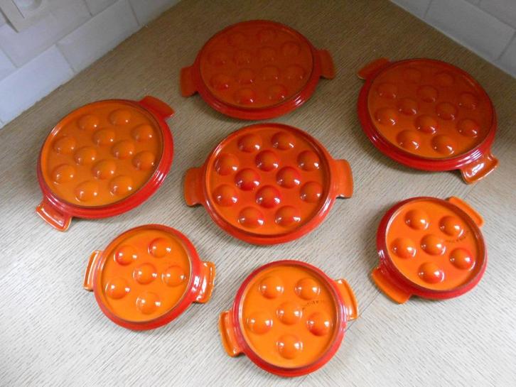 Schotels/borden slakken/champignons (gietijzeren braadpan), Huis en Inrichting, Keuken | Potten en Pannen, Gietijzer, Ophalen of Verzenden