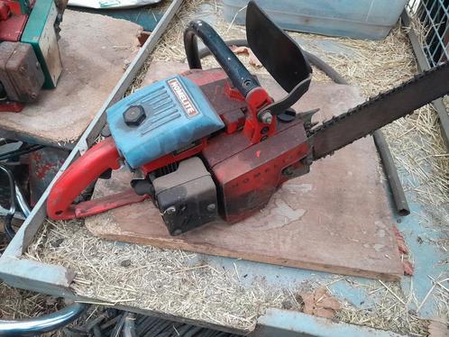 2 homelite oldtimer kettingzagen, Doe-het-zelf en Bouw, Gereedschap | Zaagmachines, Zo goed als nieuw, Kettingzaag, Ophalen of Verzenden
