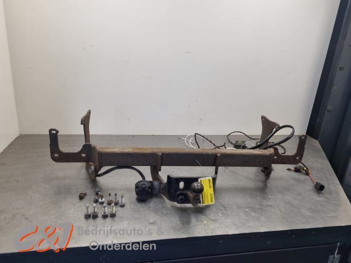 Trekhaak van een Toyota Pro-Ace, Auto-onderdelen, Ophanging en Onderstel, Toyota, Gebruikt, 3 maanden garantie, Ophalen of Verzenden