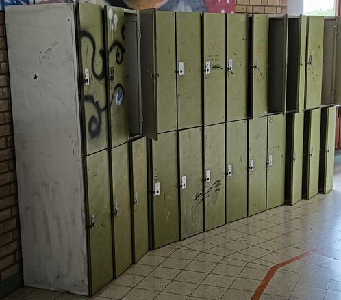 Oude zwembadlockers., Huis en Inrichting, Kasten | Lockerkasten, Gebruikt, Ophalen