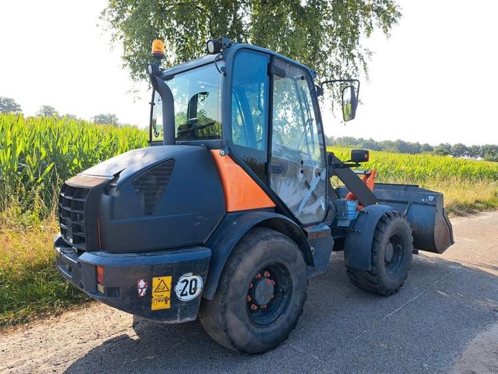 Komatsu Shovel WA70-7, Zakelijke goederen, Machines en Bouw | Kranen en Graafmachines, Graafmachine, Ophalen