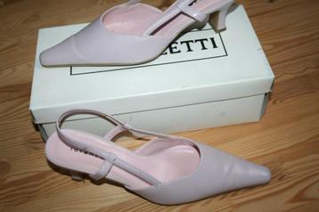 Maat 40 - Lorenzetti - roze pumps beschikbaar voor biedingen