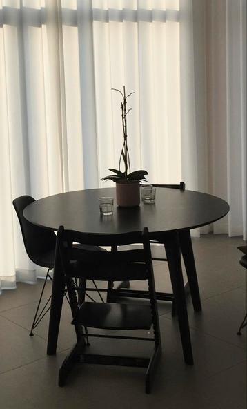 Zwarte eiken tafel ethnicraft, Maison & Meubles, Tables | Tables à manger, Quatre personnes, Rond, Enlèvement, Utilisé