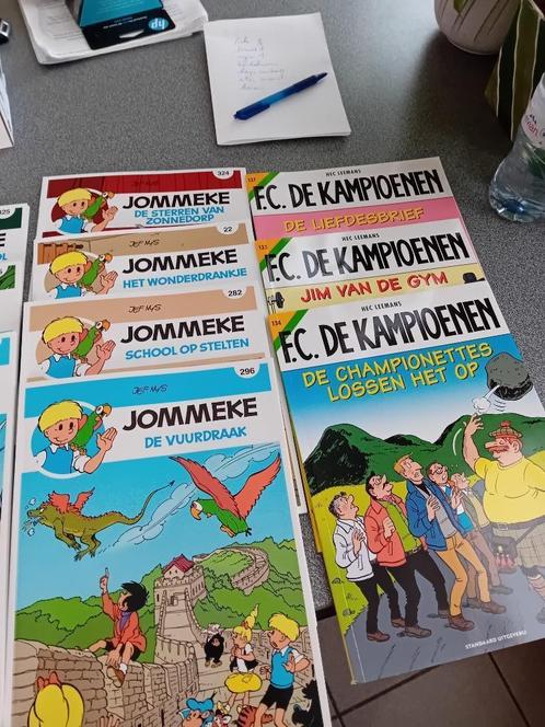 Strips Jommeke en F.C. De Kampioenen - 17 stuks, Boeken, Stripverhalen, Gelezen, Ophalen