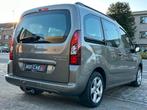 Peugeot Partner 1.6i * Navigatie, Auto's, Euro 5, 4 cilinders, Bedrijf, Parkeersensor