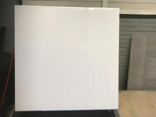 wandtegels 600x300x8mm ongerectificeerd glans, Doe-het-zelf en Bouw, Tegels, Wandtegels, Keramiek, 60 cm of meer, 20 tot 40 cm