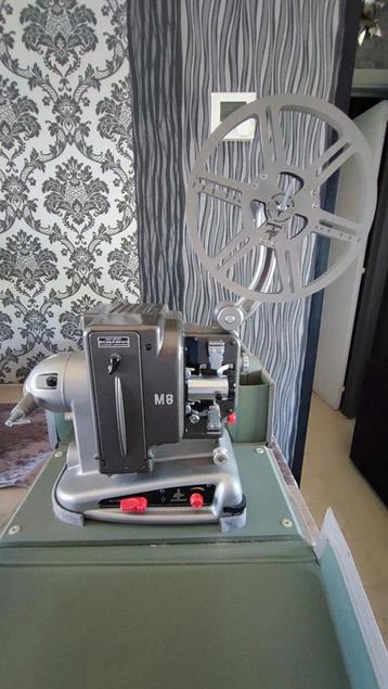 Projecteur BOLEX 1950 beschikbaar voor biedingen
