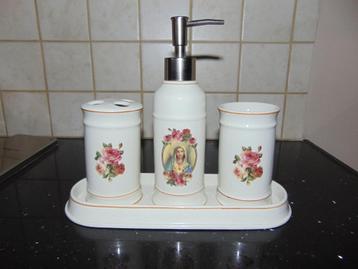 Badkamer setje Clayre & Eef nieuwstaat, Enlèvement ou Envoi, Comme neuf, Blanc, Autres types