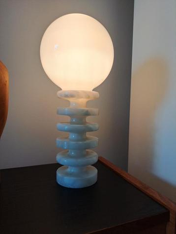 Vintage design lamp beschikbaar voor biedingen