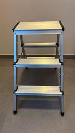 Aluminium laddertje goed onderhouden, Doe-het-zelf en Bouw, Ladders en Trappen, Ophalen of Verzenden, Zo goed als nieuw