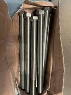 Inoxe  bouten en moeren, Ophalen, Zo goed als nieuw