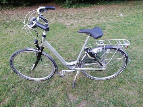 Gazelle damesfiets in tiptop staat, Fietsen en Brommers, Fietsen | Dames | Damesfietsen, Zo goed als nieuw, Gazelle, (Extra) lage instap