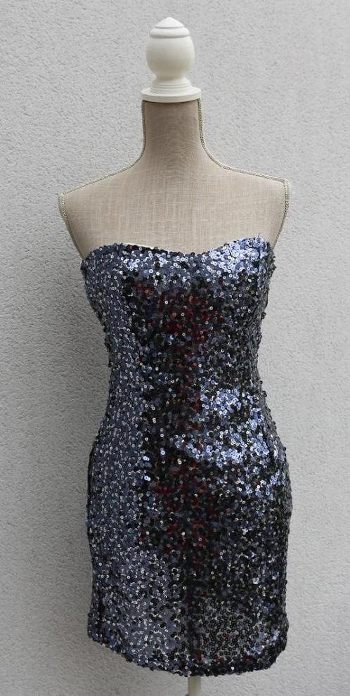 Mooie zilveren jurk met pailletten, maat S, Kleding | Dames, Jurken, Zo goed als nieuw, Maat 36 (S), Ophalen of Verzenden