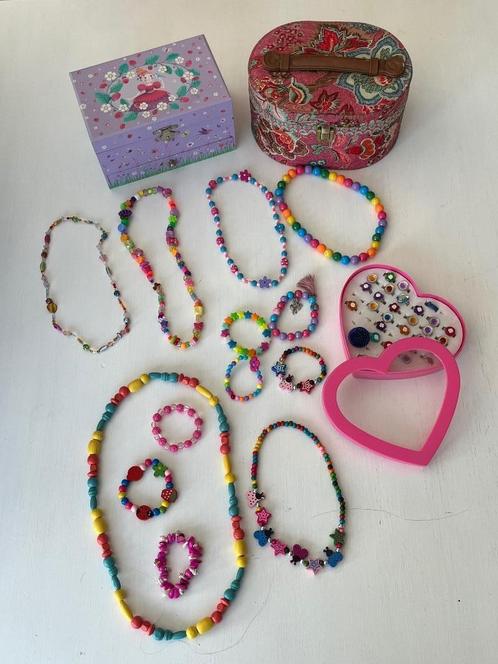 Kinderjuwelen + juwelendoosjes (met muziek), Handtassen en Accessoires, Kindersieraden, Gebruikt, Ophalen of Verzenden