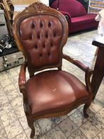 Fauteuil Chesterfield ancien en parfait état, Enlèvement