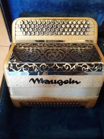 A vendre : accordéon Maugein avec valise