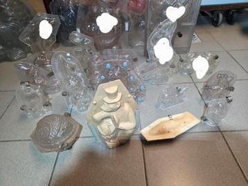 Oude bruikbare chocolademallen in acryl carbonaat  beschikbaar voor biedingen