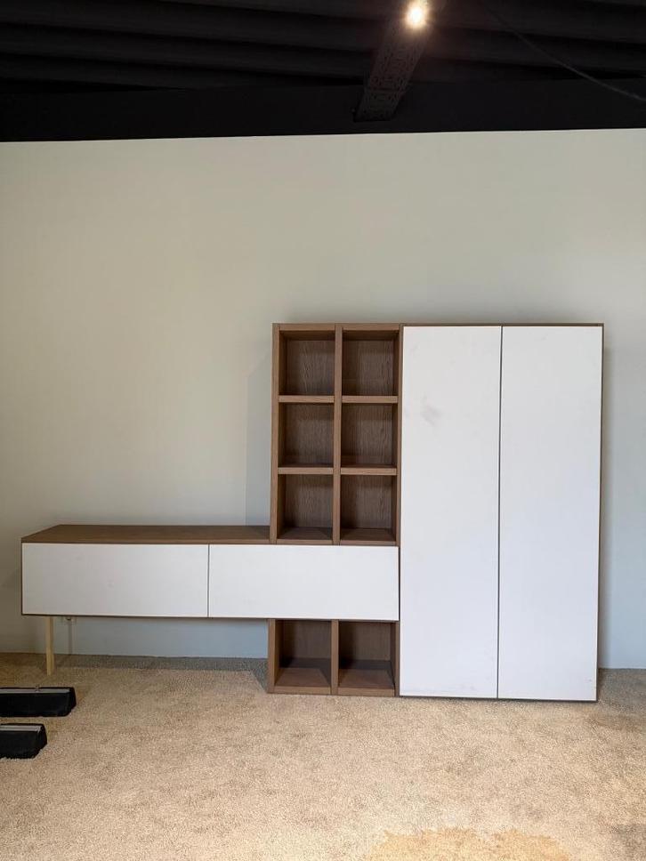 Nieuwe massief houten kast met witte kasten, Antiek en Kunst, Antiek | Meubels | Kasten, Ophalen