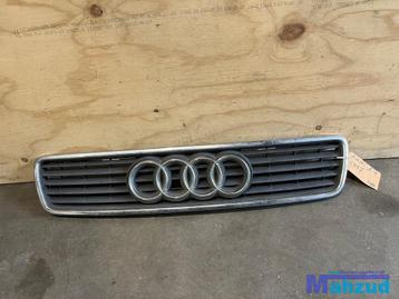 AUDI A4 AVANT B5 grille 1994-2002 beschikbaar voor biedingen