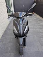 Brommer - elektrisch - Piaggio One - klasse A, Fietsen en Brommers, Ophalen, Piaggio, Klasse A (25 km/u), Zo goed als nieuw