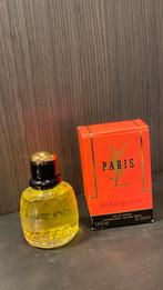 Parfum Yves Saint Laurent, Enlèvement