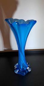 Vase en verre turquoise torsadé, Ophalen